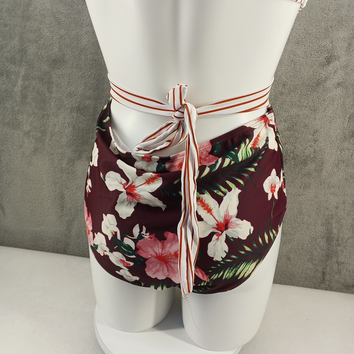 Resort One Piece Swimwear MEDIUM(8-10) Padded Open Back Floral Print Striped