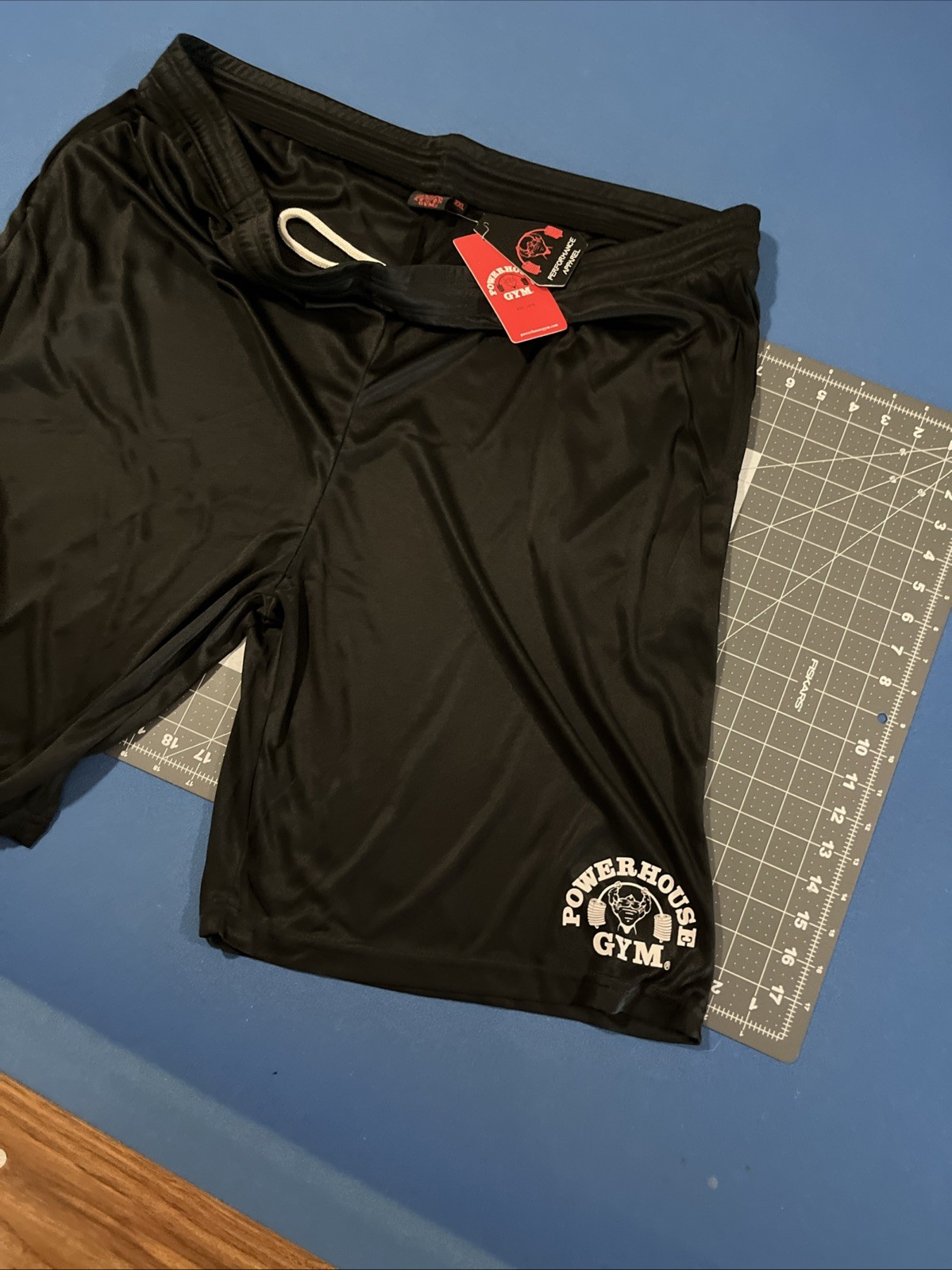PowerHouse Gym Performance Apparel Shorts Mens XXL Black White Logo Pockets- New