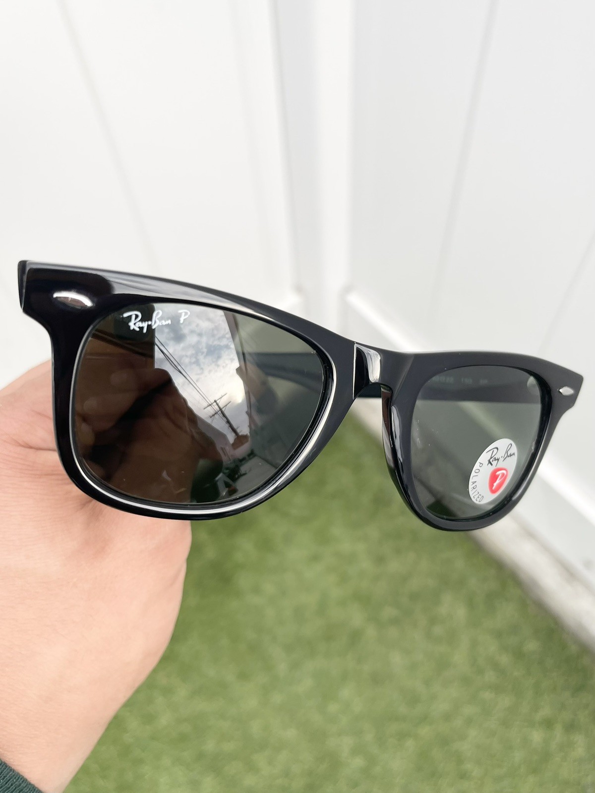 NWT Authentic Ray Ban Polarized Classic Wayfarer RB2140 2140 Black G15 50/22