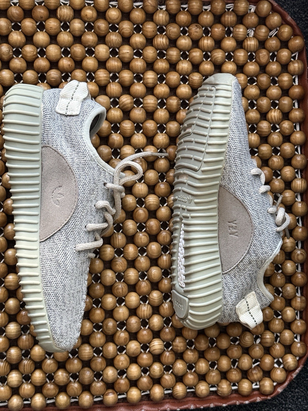 adidas Yeezy Boost 350 Moonrock Primeknit Low Top Men’s Gray AQ2660