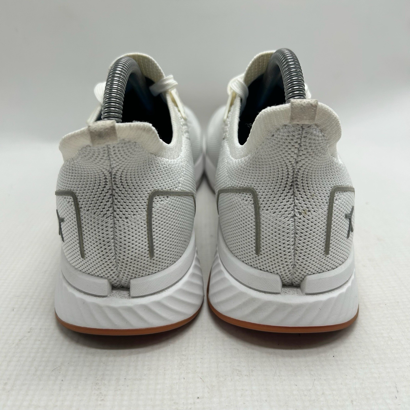 Flux Adapt Runner White Gum Mens Size 7.5 Women’s Size 9 US Athletic Knit Shoes