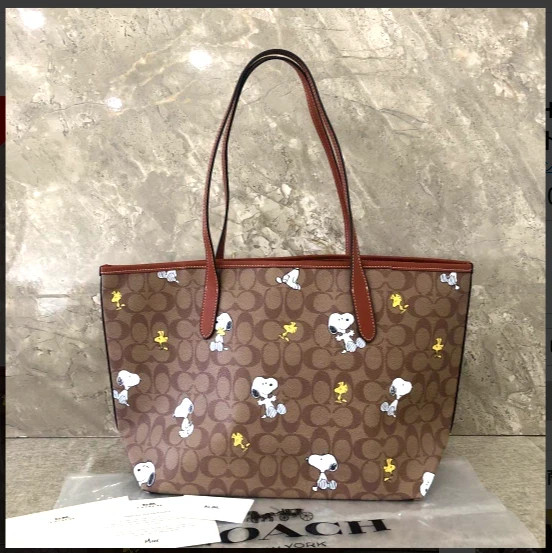 COACH CF166 City Tote Bag Signature Coated Canvas Snoopy Print Outlet New SMM!!