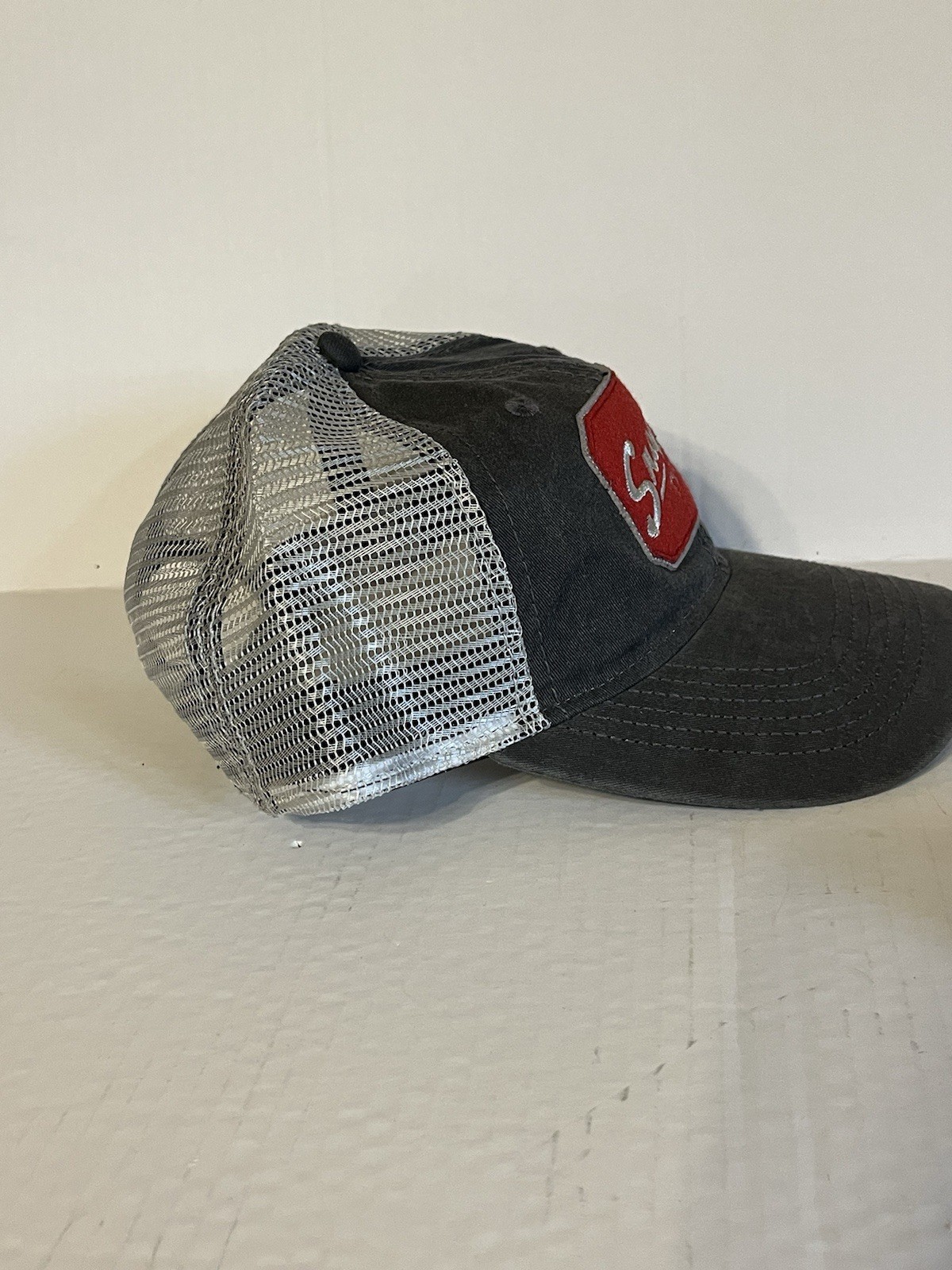 Snap-On Tools Embroidered Logo Mesh Back Snap Back Hat Cap Grey / White NEW