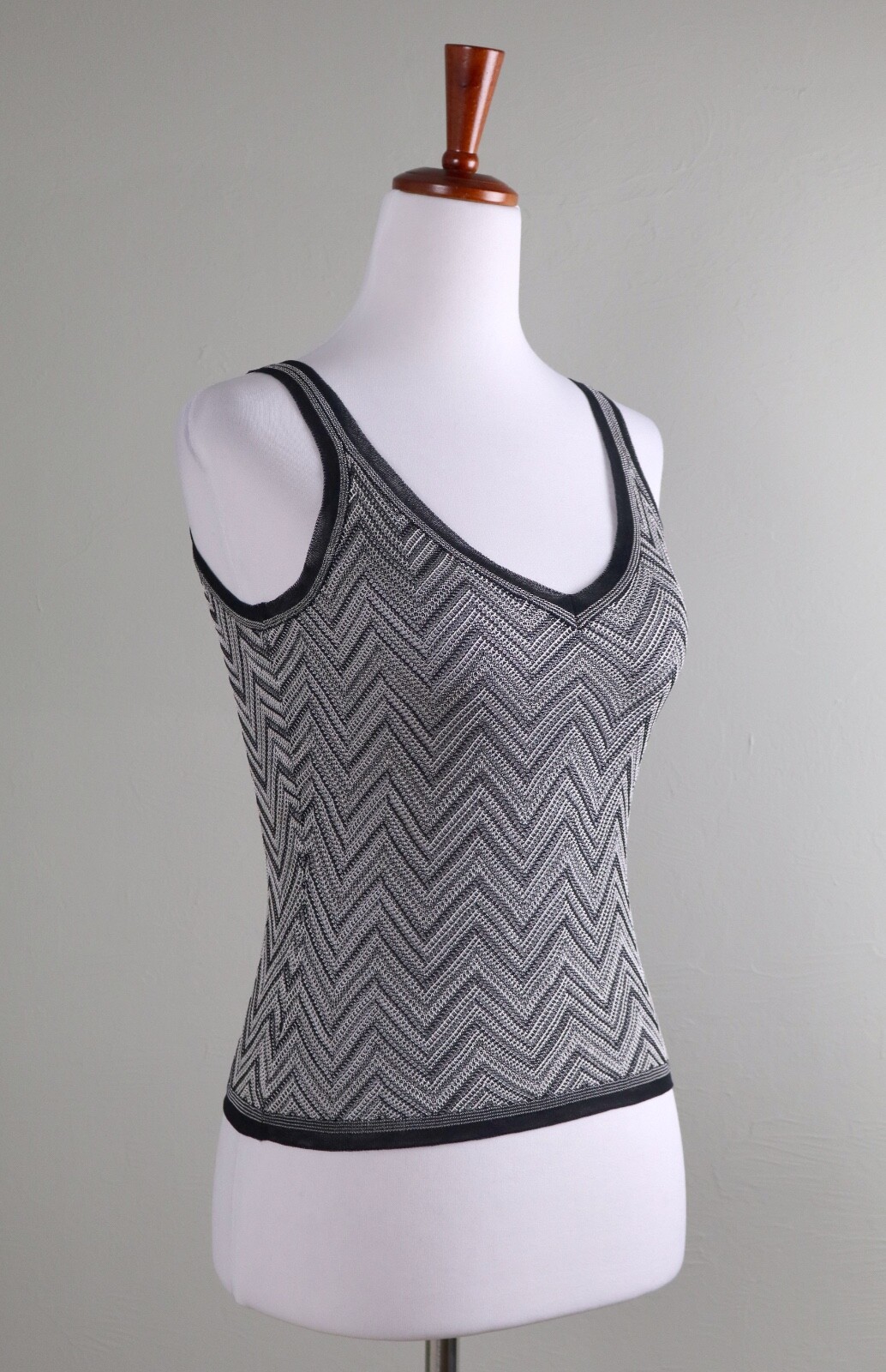 ESCADA $310 Zig Zag Semi Sheer Knit Mesh Trim Cami Sweater Tank Top Size 34