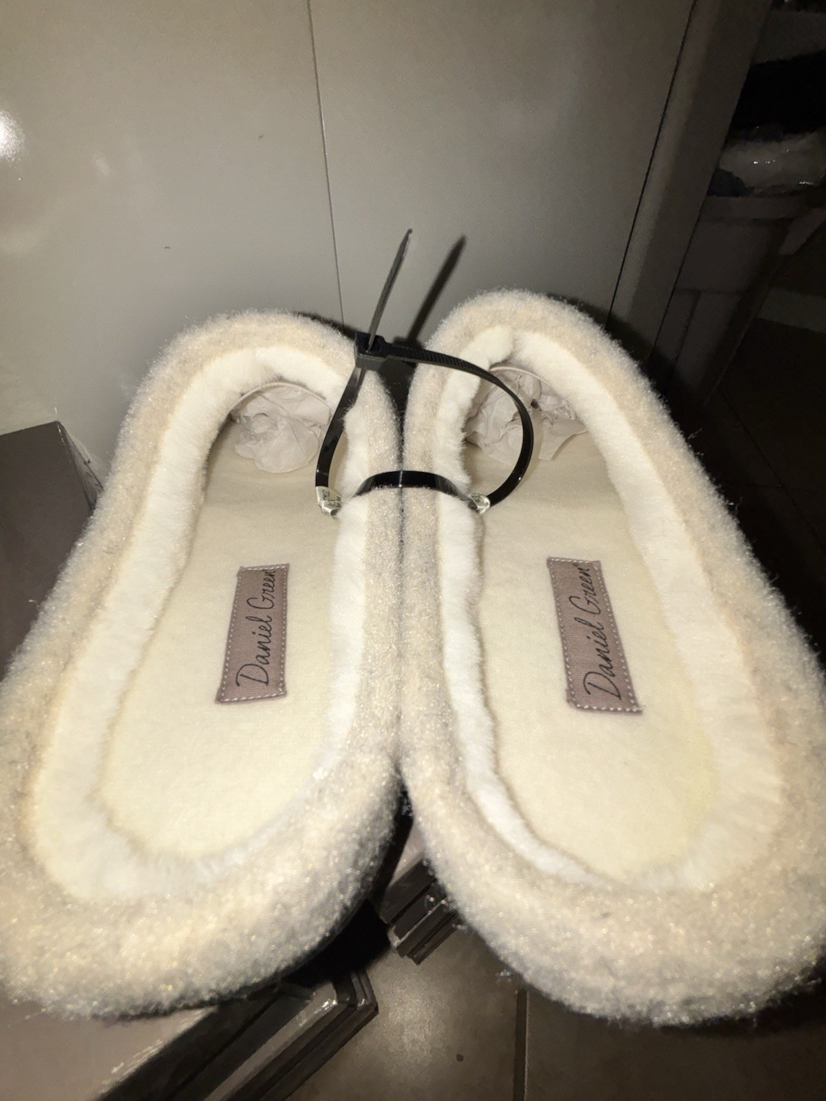 Daniel Green Women’s Beige Flat Closed Toe Slippers Under 1in Heel