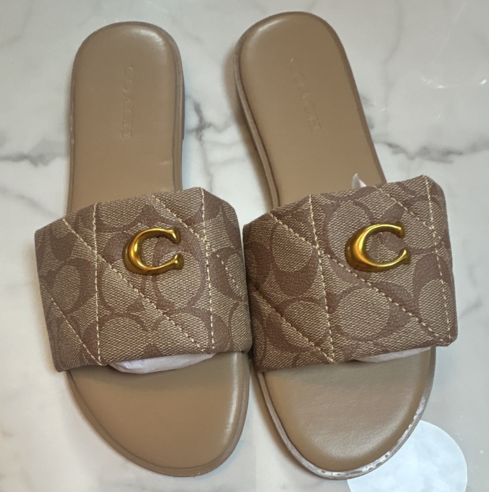 Coach women’s Beige/Tan Signature Logo Leather Slide Sandals Slip On US 9 Gold