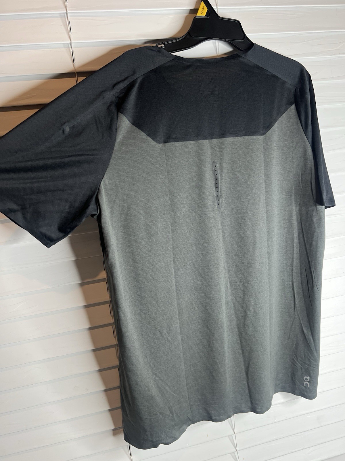 On Cloud Run On Clouds Performance T Shirt Mens Size M Black Active Running (NEW