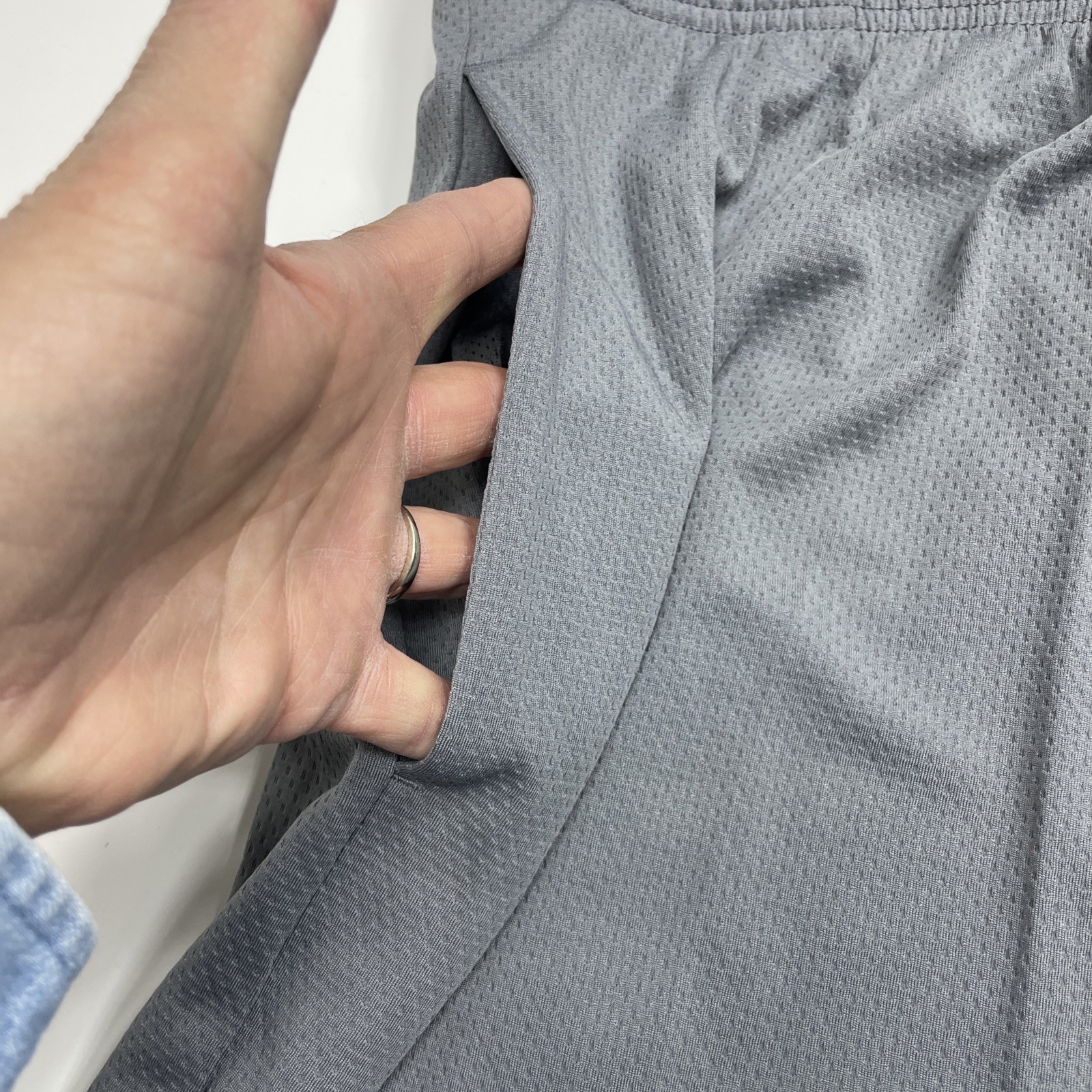 NWT Mens Athletic Works Size 2XL 44-46 AW Core Shorts With Pockets Gray