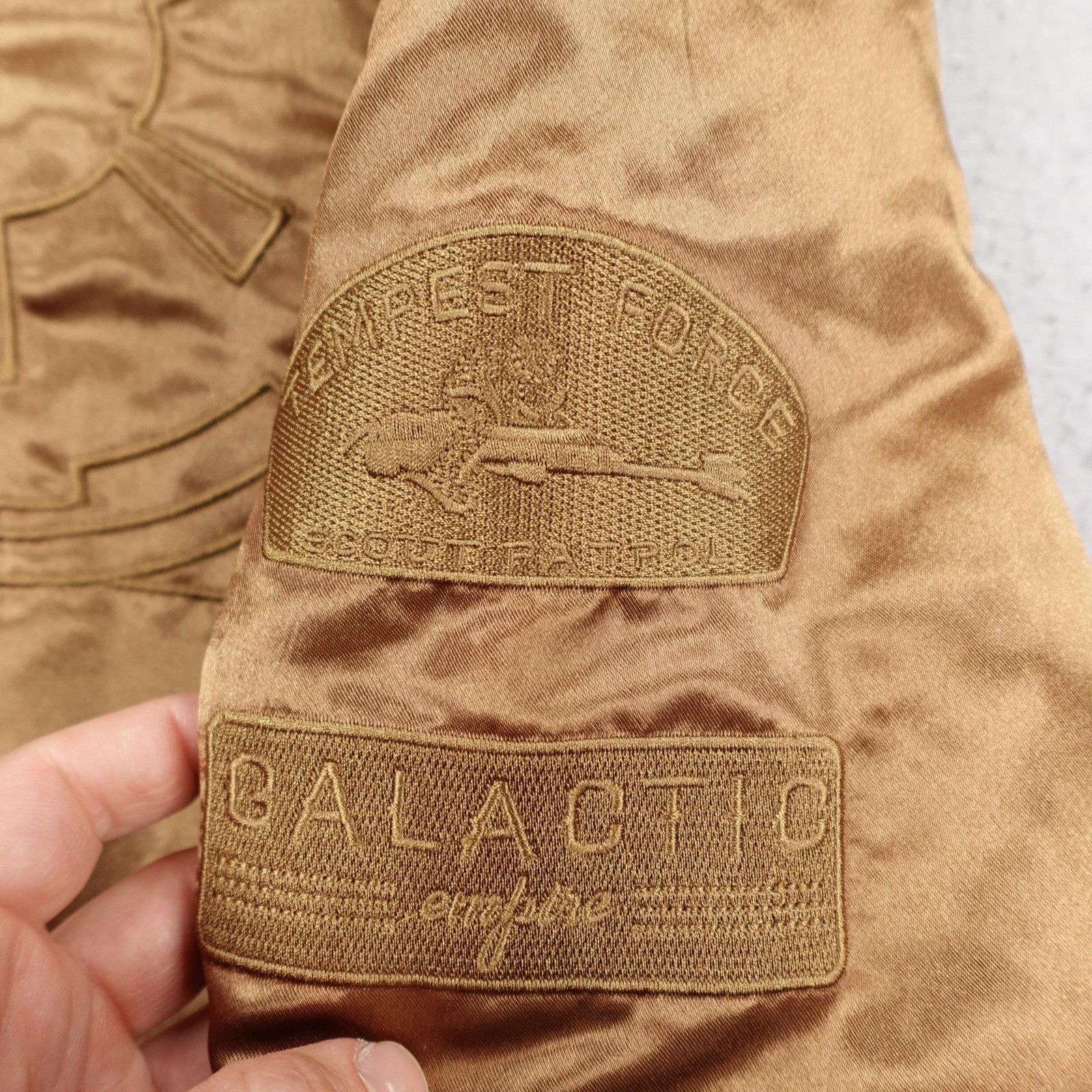 Star Wars Jacket Mens Large Gold Endor Scout Trooper Satin Bomber Hooded Coat