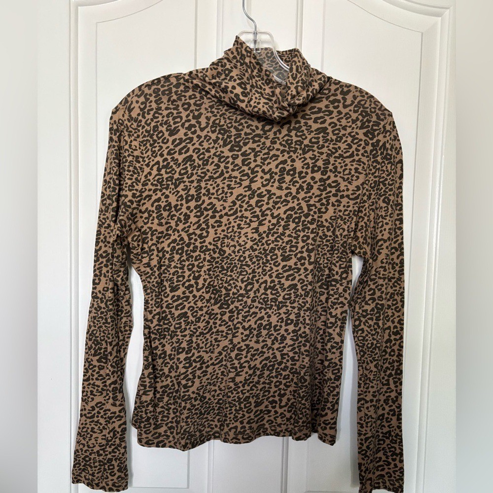 EUC BDG Leopard Print Turtleneck Long Sleeve Top – Brown & Black thin cotton XL