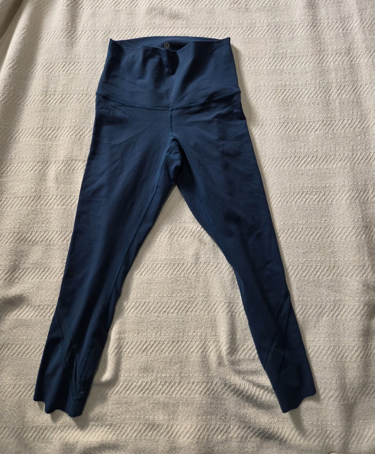 Lululemon Women’s Size 4 High Rise Ankle Leggings Solid Blue Nylon Blend