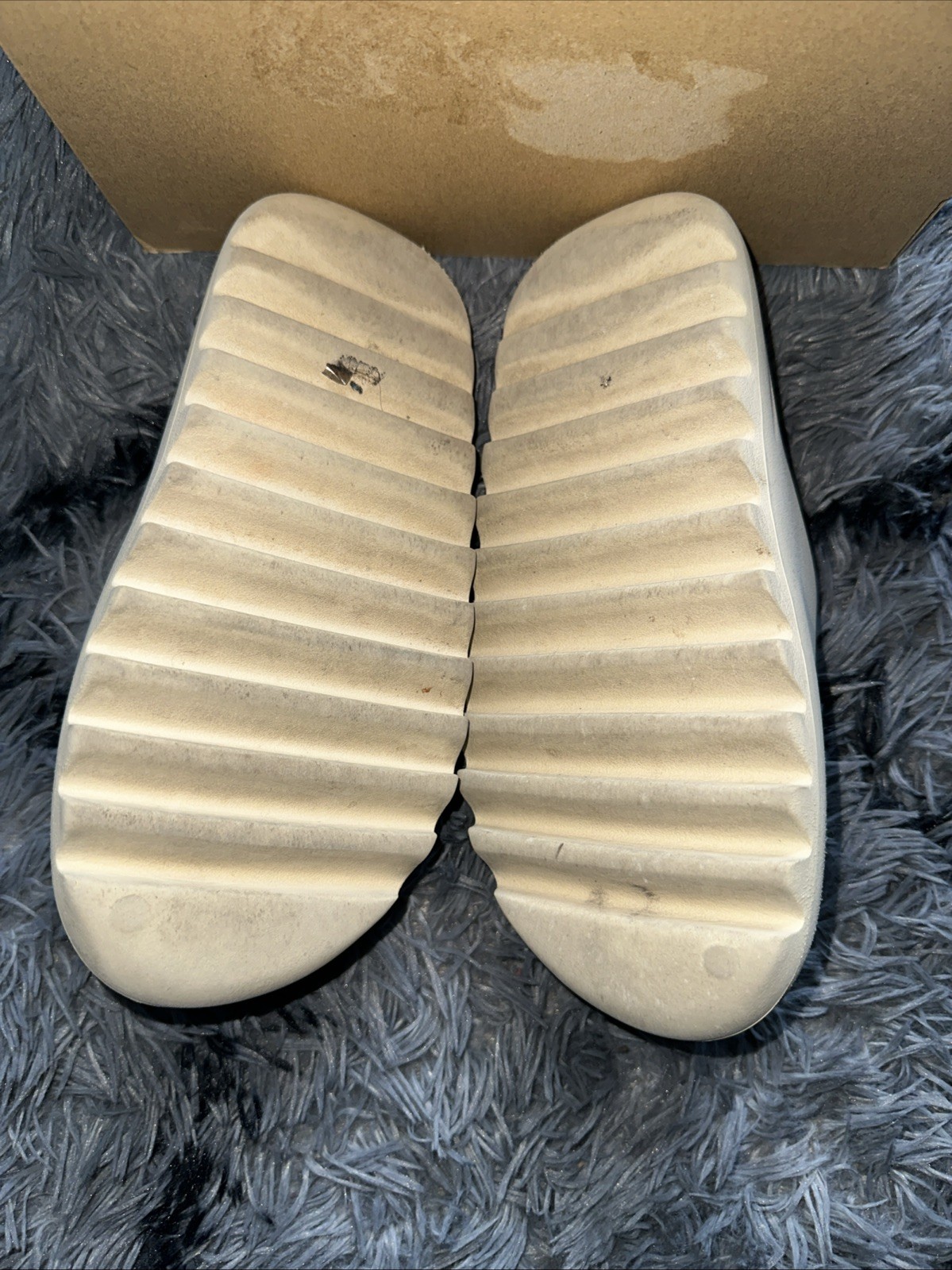 Yeezy Slide Bone Men’s Size 8