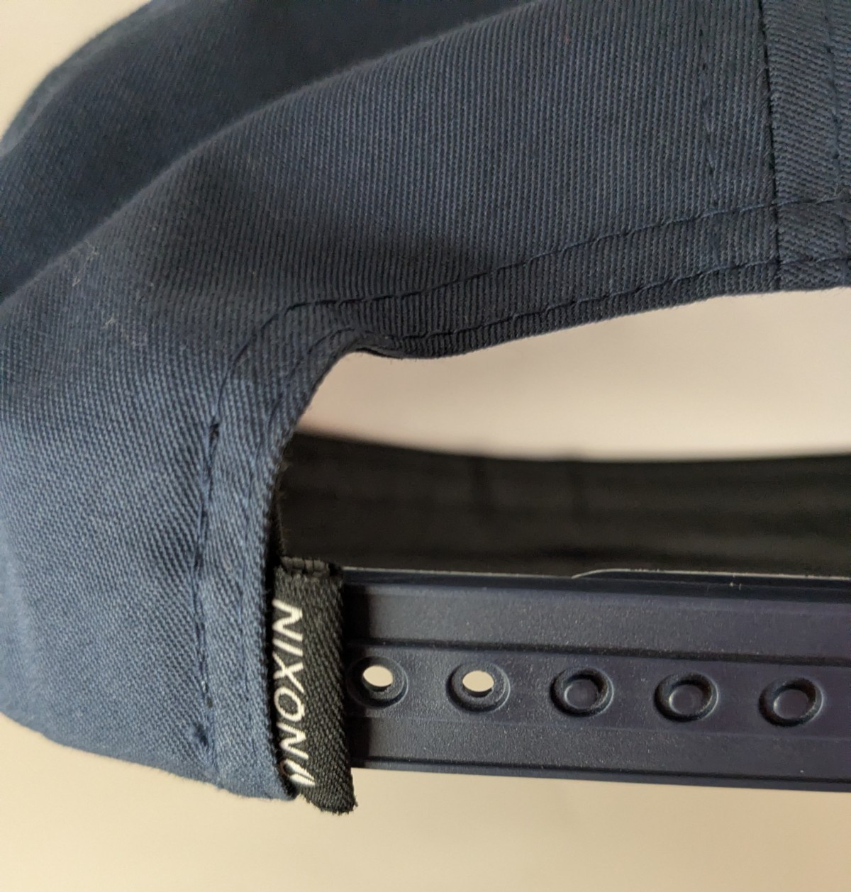 NWT Nixon Lockup Snapback Cap Navy– Classic Streetwear Premium Detailing C2060