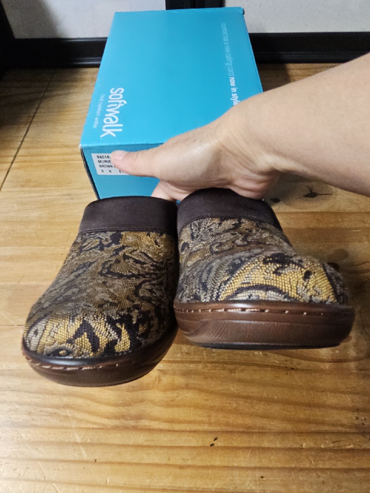 SoftWalk Women’s Murietta Mule, Brown Brocade, fabric upper 9 N US