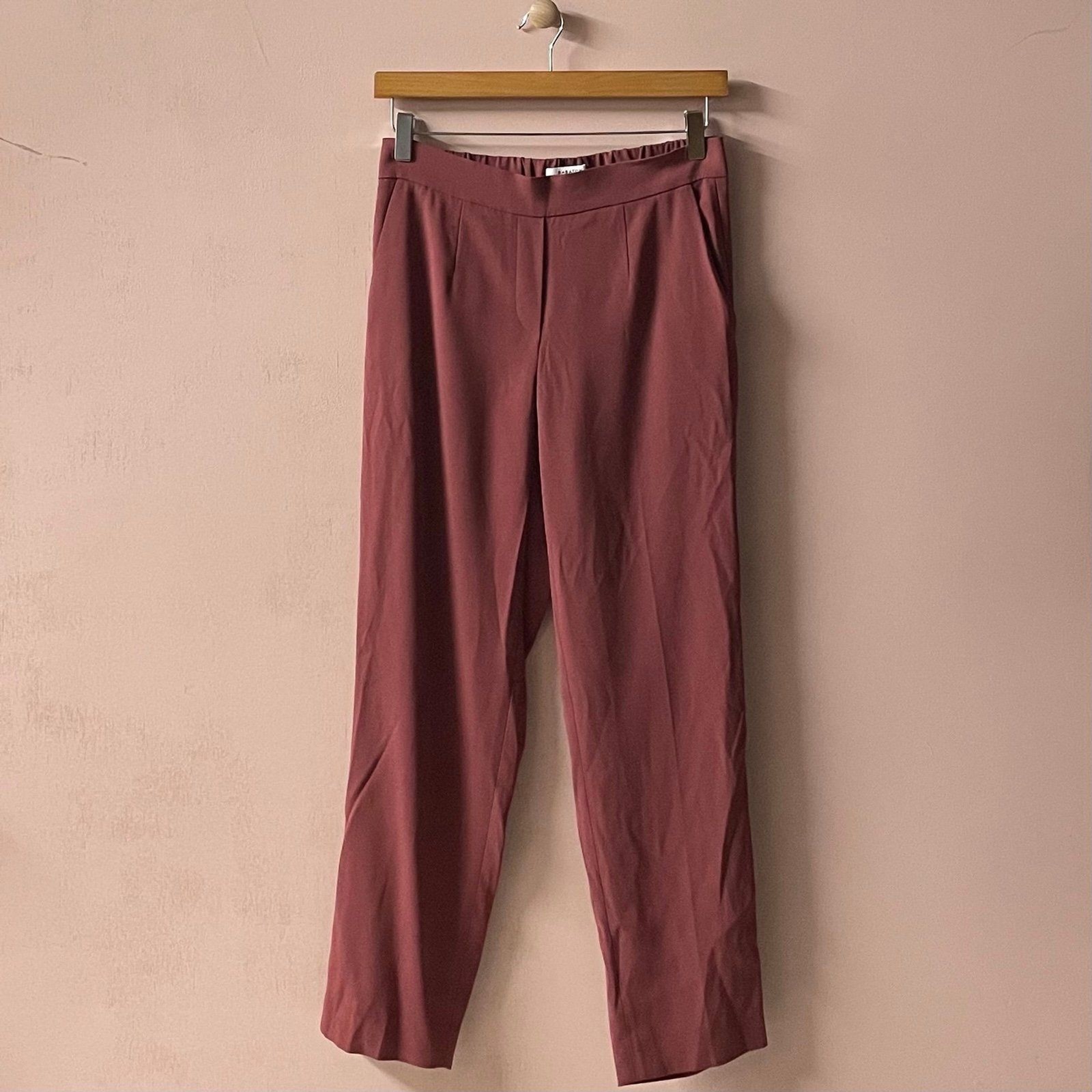 Babaton Aritzia Burgundy/Brick Red Tapered Leg Pants Size 4 EUC