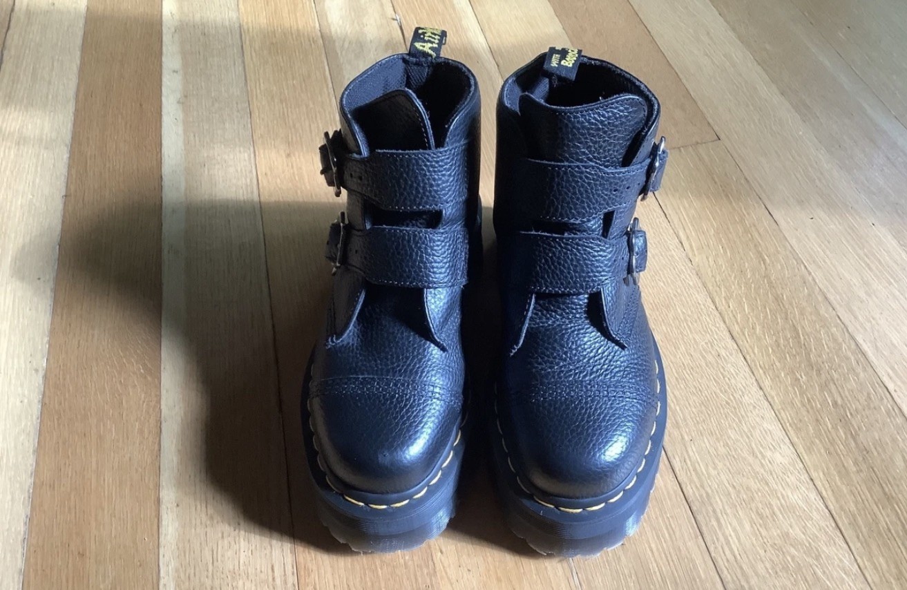 Dr. Martens Devon Black Flower Buckle Platform Ankle Boots Women US 8