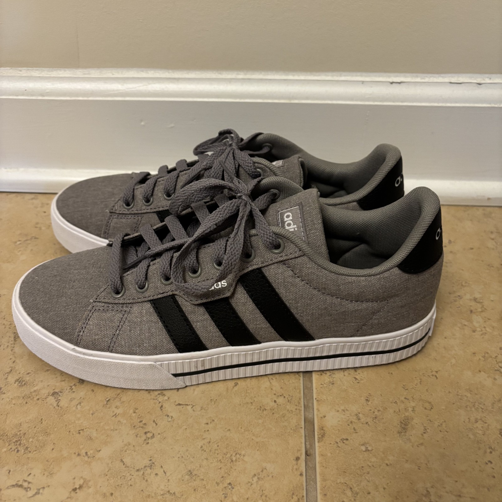 Size 8 Mens – Adidas Daily 3.0 Dove Grey Shoes (Pre-Owned)