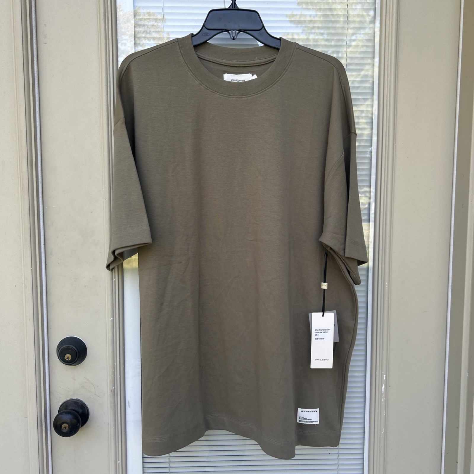 Public Supply NYC Mens Oversized Fit Tee Sea Turtle Size L NWT
