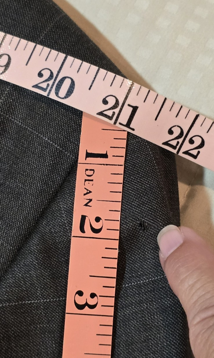 Jos A Banks 100% Wool Mens Dk Gray 46R 2 Pc Suit with Cuffed Pleated Pants 40×29