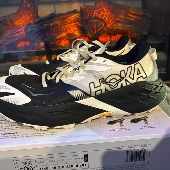 HOKA Speedgoat mens Size 11.5D NO BOX Great condition