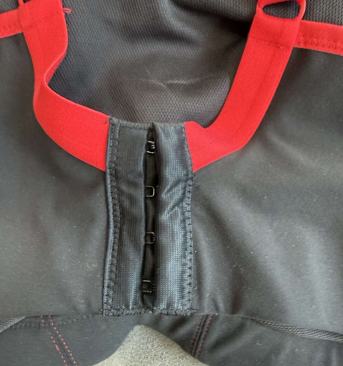 New with Tags- Goddess 6910 Sport Bra Black w/ Red Trim Wireless Sz 44G