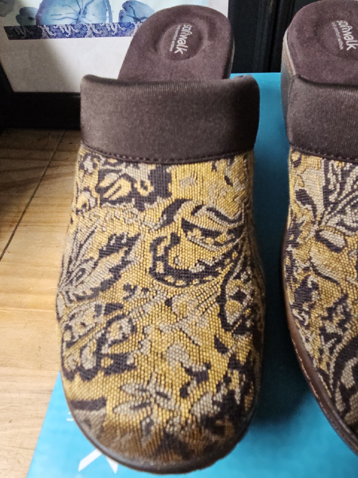 SoftWalk Women’s Murietta Mule, Brown Brocade, fabric upper 9 N US