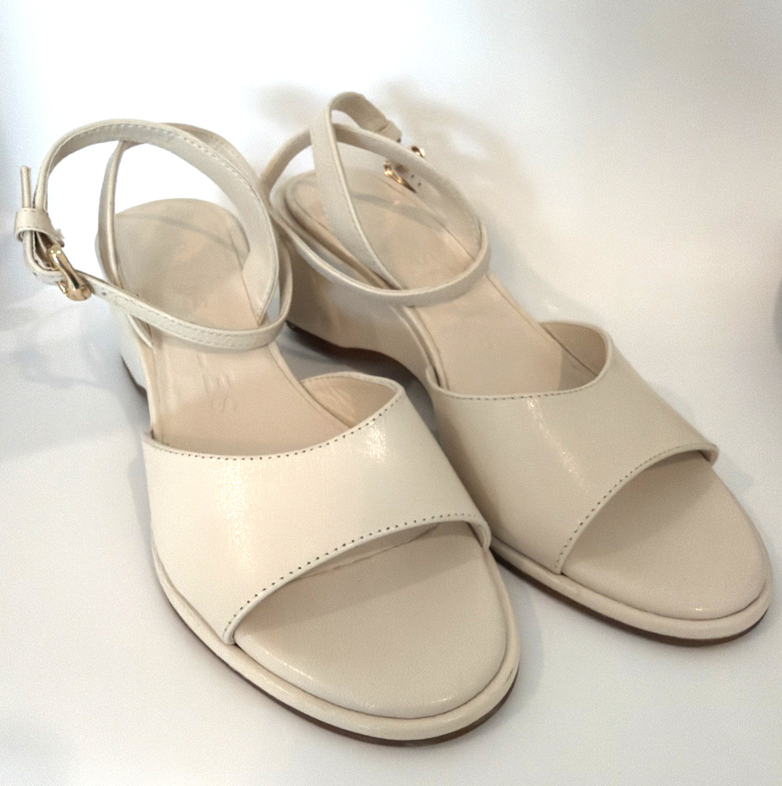 Aerosoles Sz 8 M Nixon Cream Leather Sandals Wedge Strappy Comfort Dressy NWOB