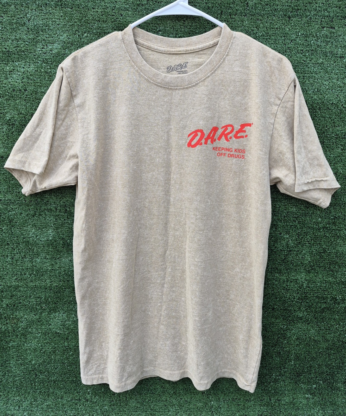 D.A.R.E. T-Shirt Keeping Kids Off Drugs Tan Beige Men’s Size M New Without Tags