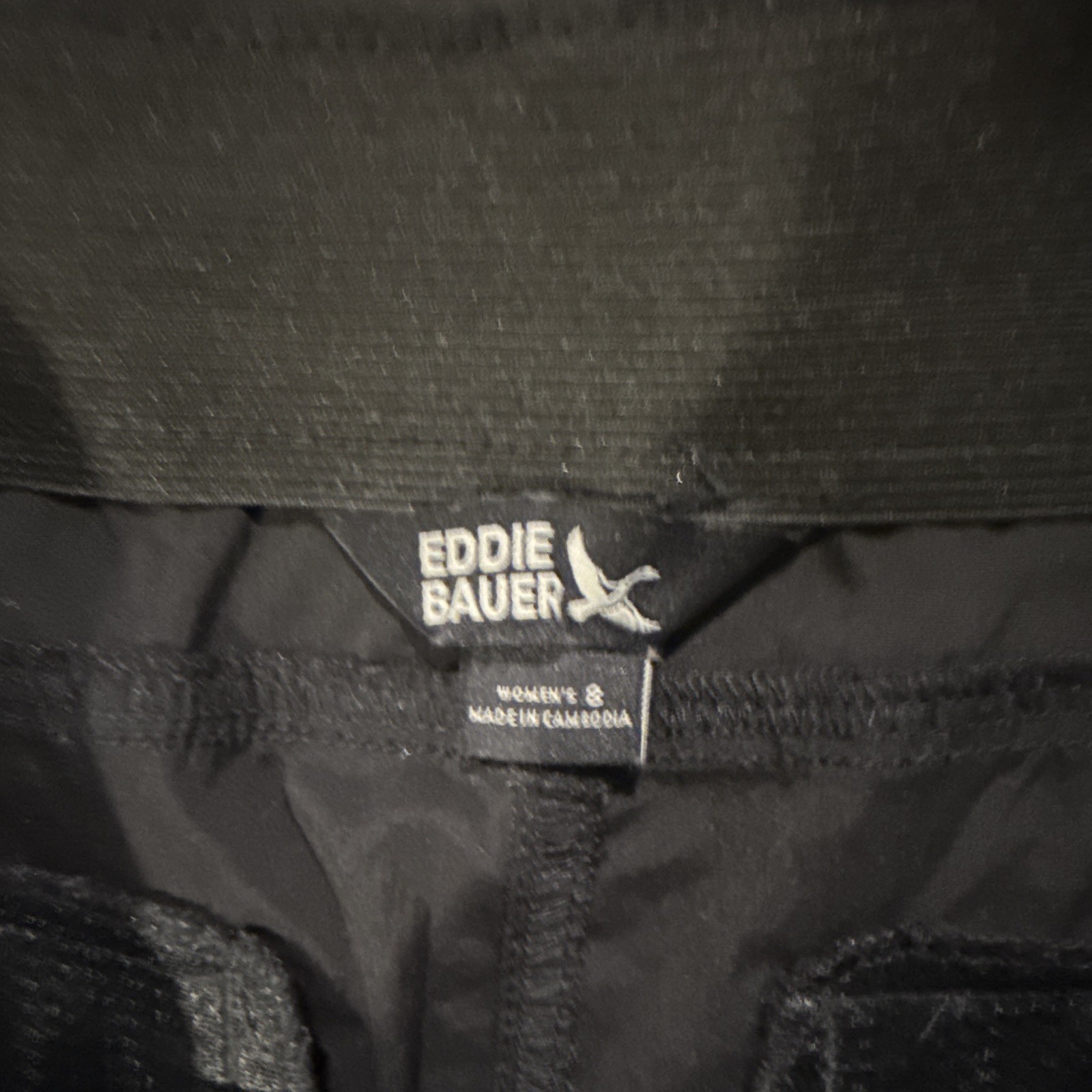 Eddie Bauer Womens Black Cargo Shorts Size 8 Mid Rise 3.5 Inseam Ripstop