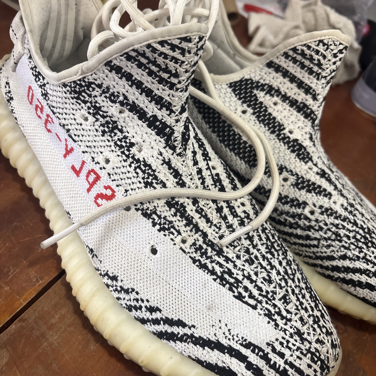 adidas Yeezy Boost 350 V2 Zebra Men’s Athletic Shoes White Black no insoles