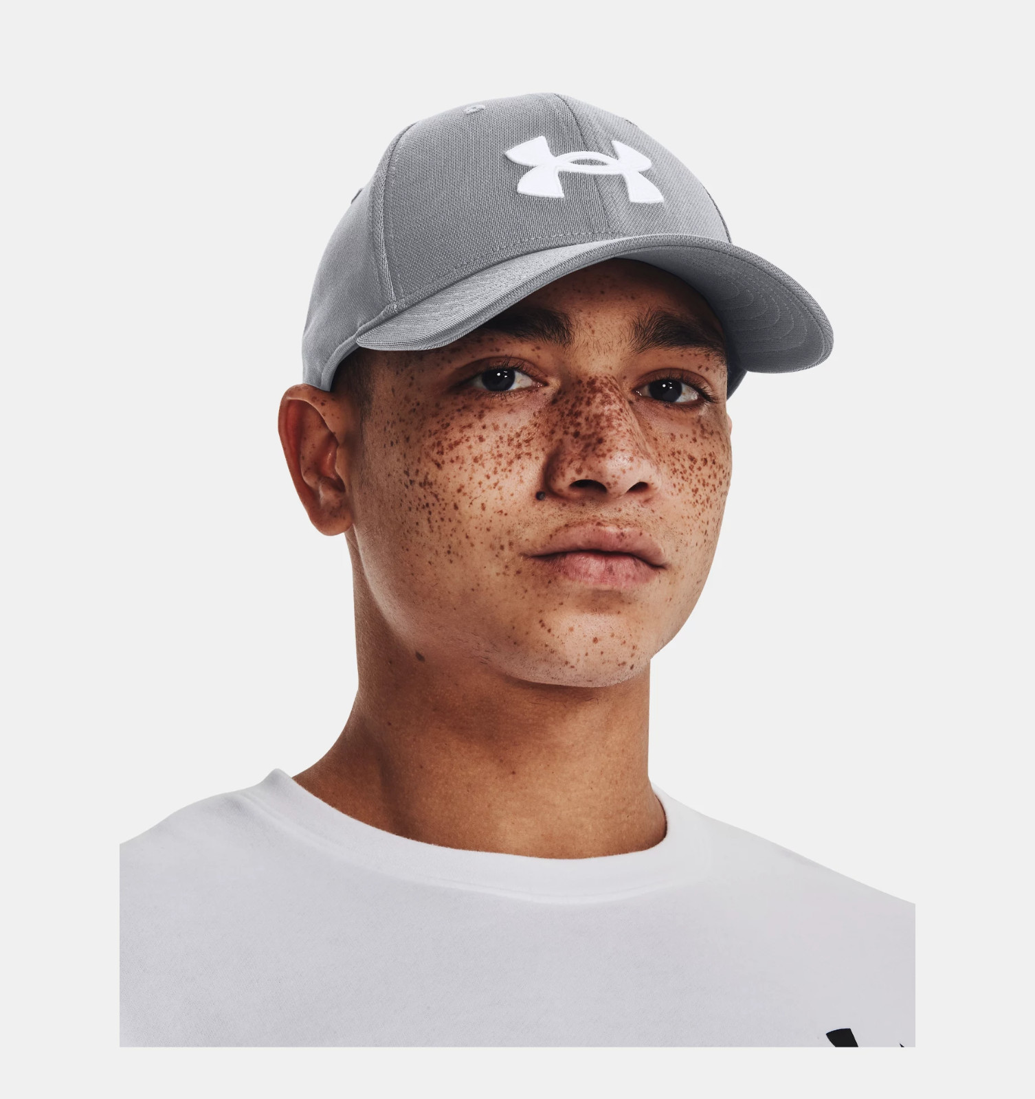 Under Armour Men UA Blitzing Cap Embroider Steel/White Stretch Fit Baseball Hat