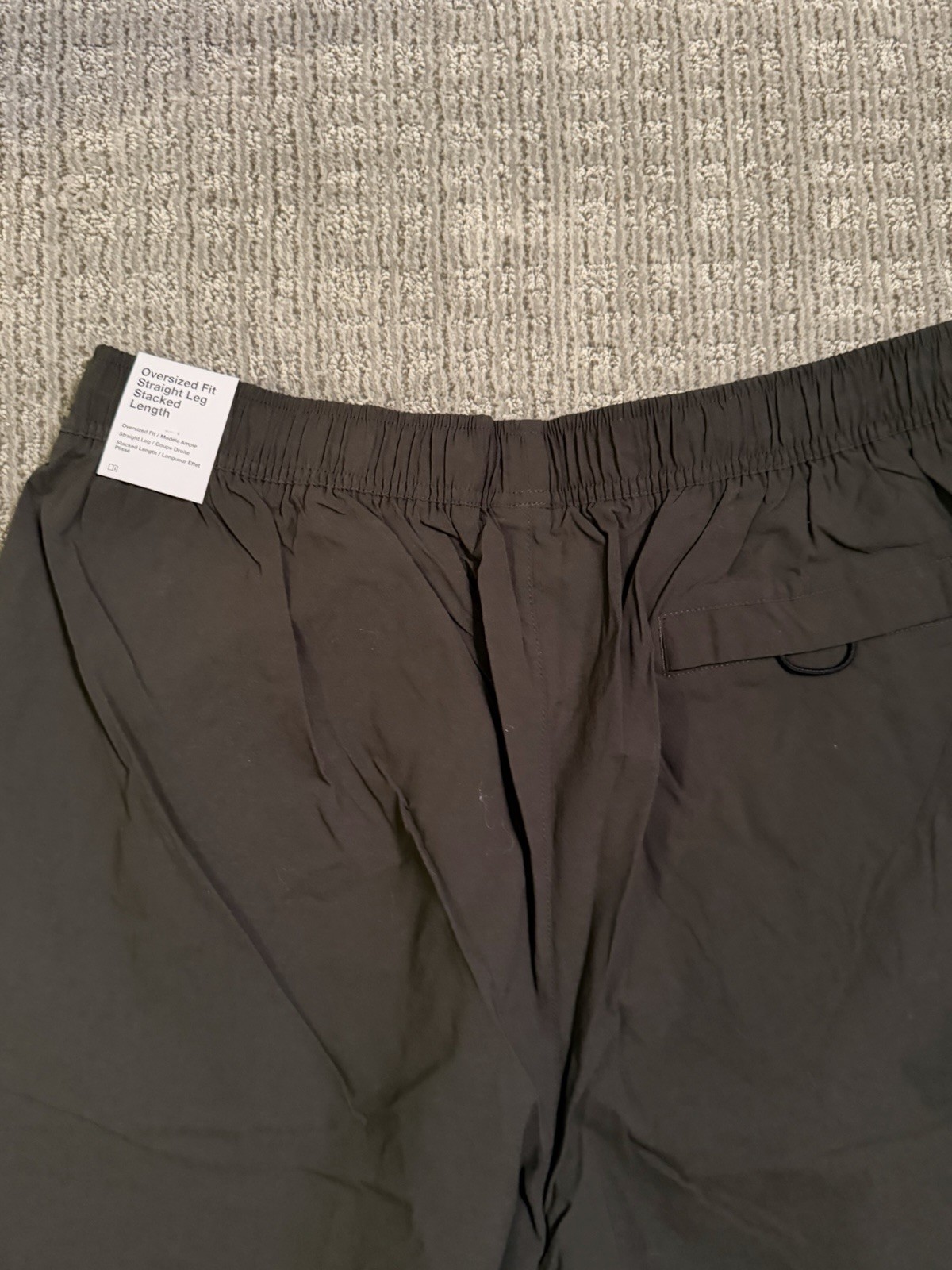 Size Large – Men’s Nike Tech Woven Oversized Pant Olive Green Sequoia HM7158-356