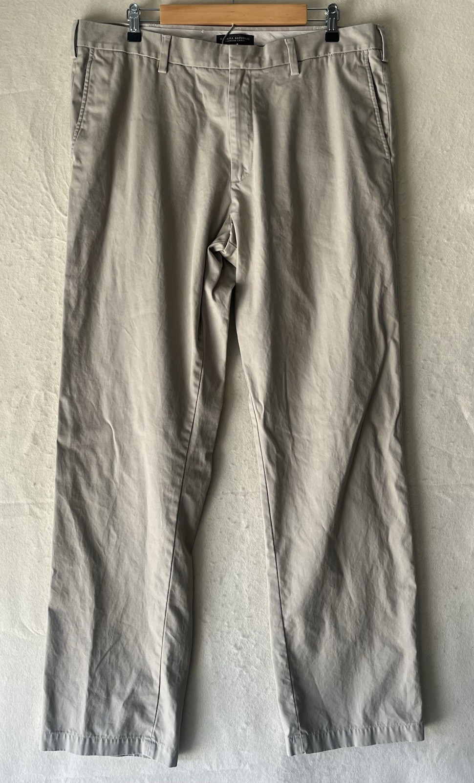 Banana Republic Men’s Khaki Pants Size 38×36 Emerson Chino Preppy Casual Sporty