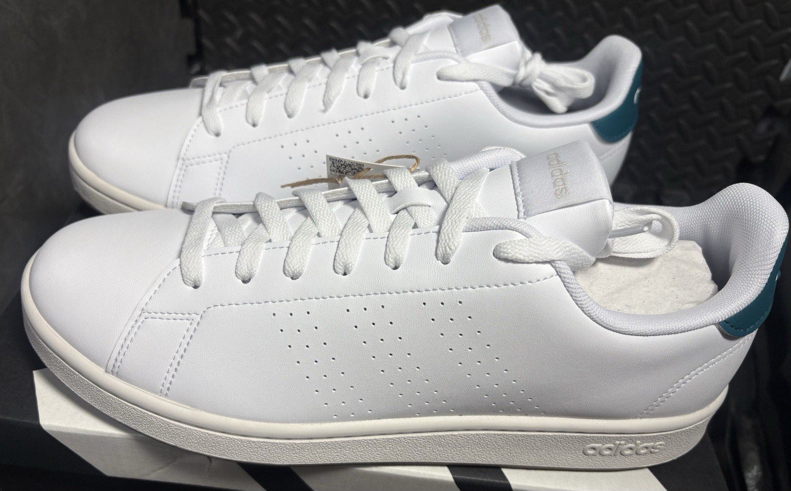 Adidas ADVANTAGE Mens Size 9 NEW w Box/tag FREESHIP GW5537