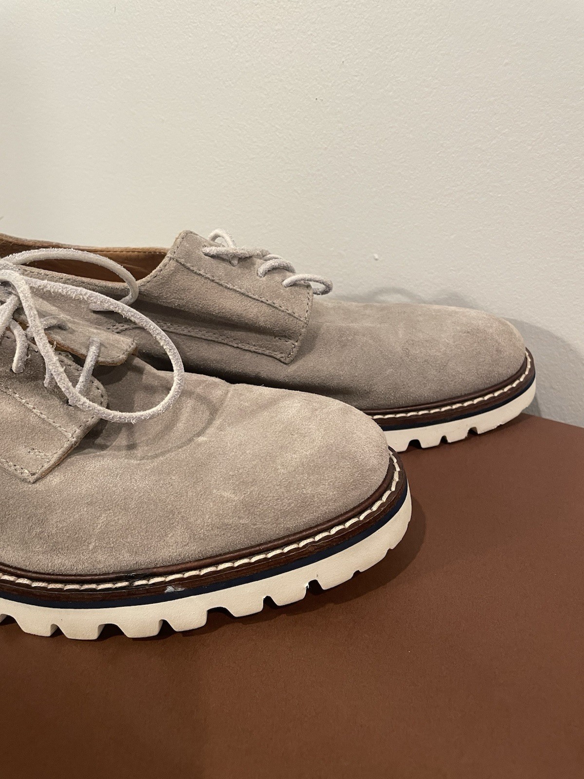 Luxury Italian made Wearlight Men’s Suede Derby Shoes Light Gray Lace Up