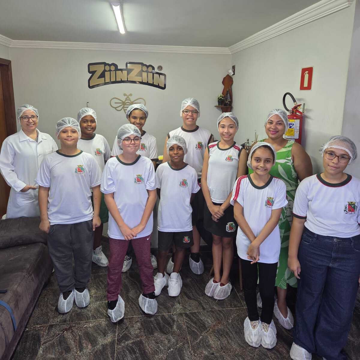 Visita da Escola: E.M.Prof Ivone Diniz Junqueira à Ziinziin